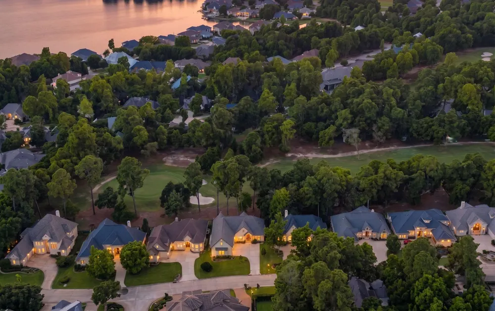 61 West Shore Lane Montgomery, TX 77356