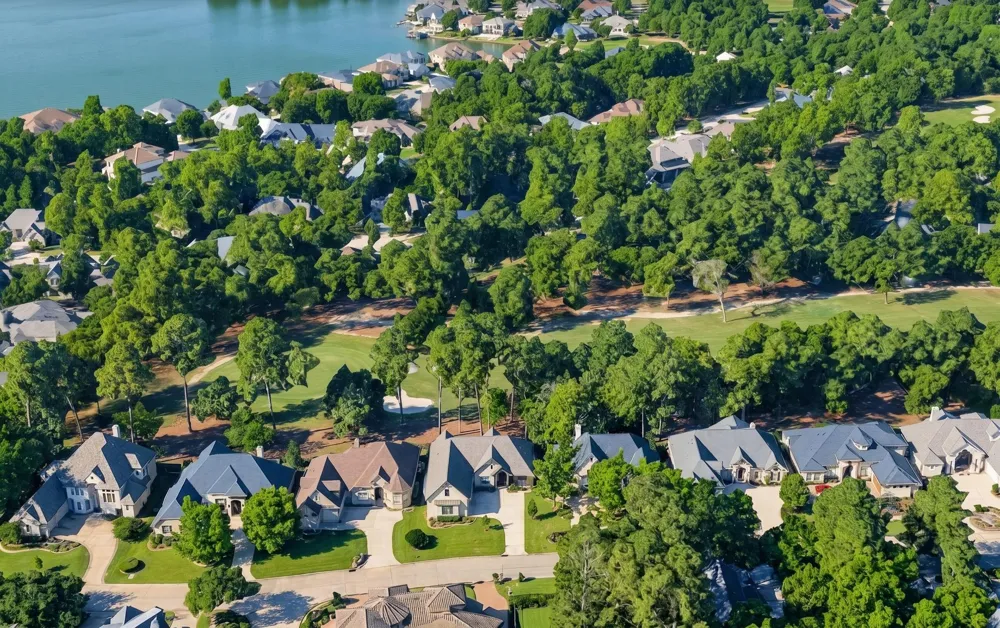 61 West Shore Lane Montgomery, TX 77356
