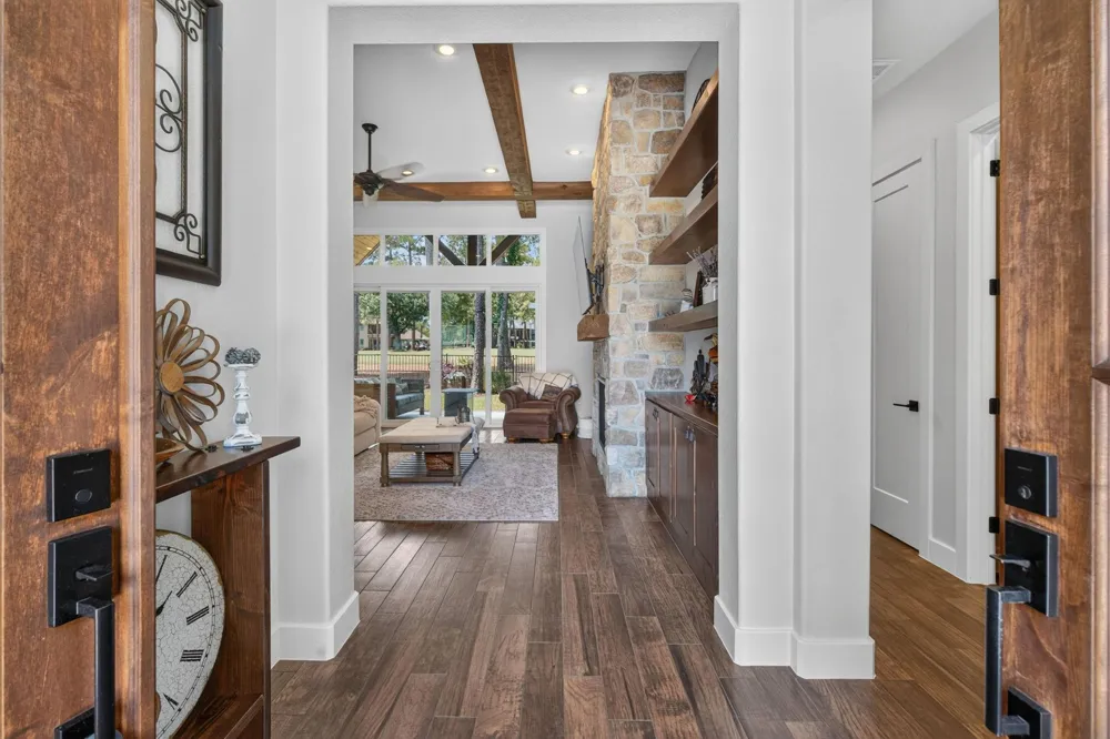 61 West Shore Lane Montgomery, TX 77356