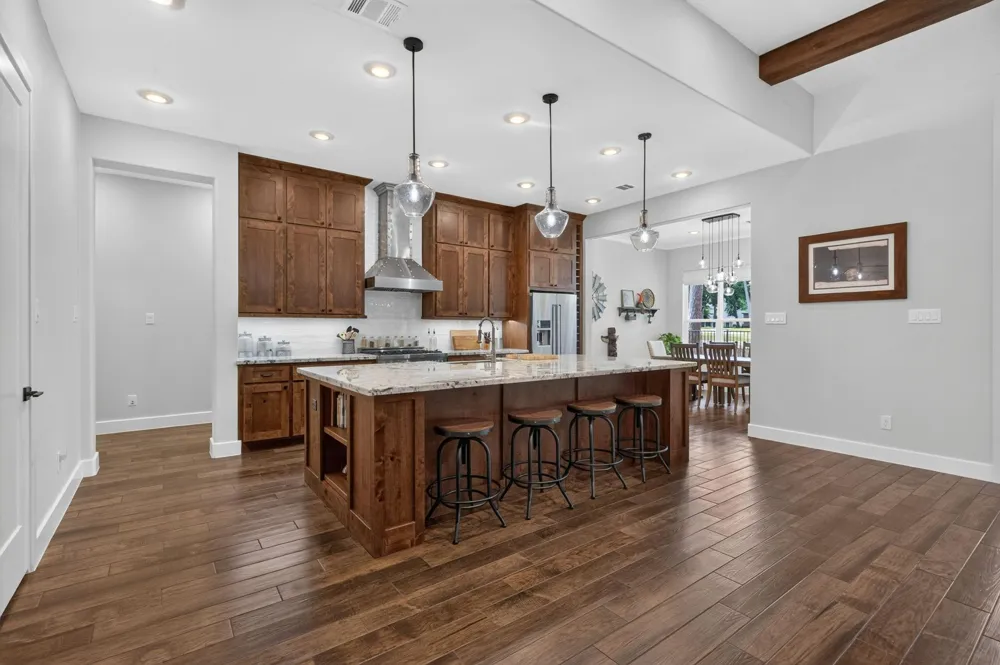 61 West Shore Lane Montgomery, TX 77356