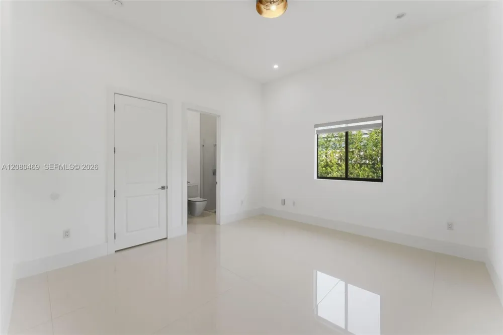 10005 SW 66th St Miami, FL 33173