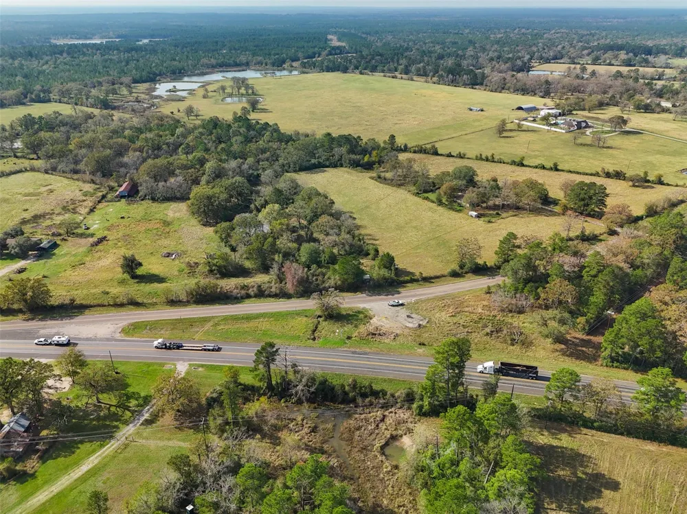 5515 State Highway 19 Trinity, TX 75862