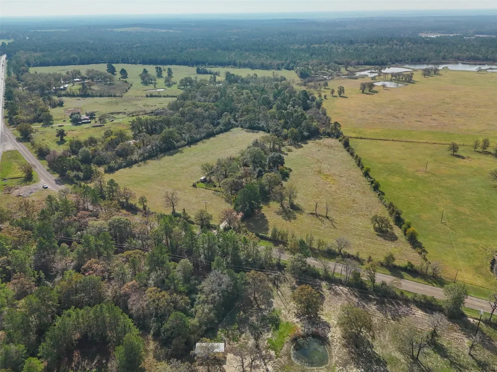 5515 State Highway 19 Trinity, TX 75862