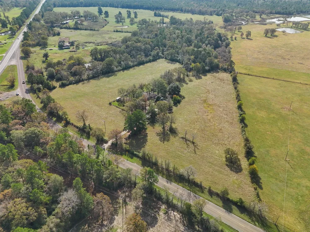 5515 State Highway 19 Trinity, TX 75862
