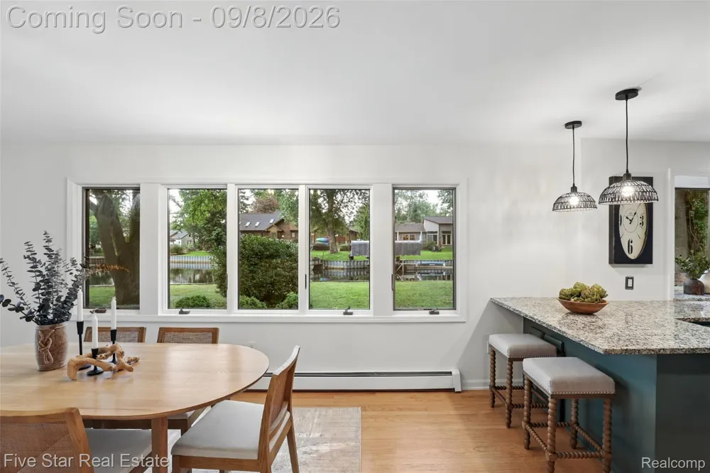 9045 Commerce Road Commerce Charter Township, MI 48382