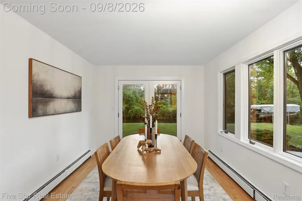 9045 Commerce Road Commerce Charter Township, MI 48382