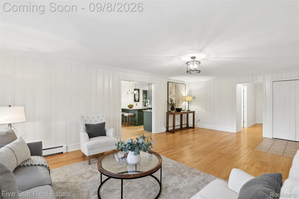 9045 Commerce Road Commerce Charter Township, MI 48382