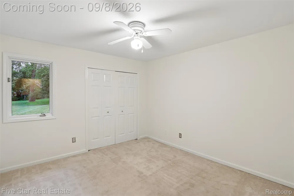 9045 Commerce Road Commerce Charter Township, MI 48382