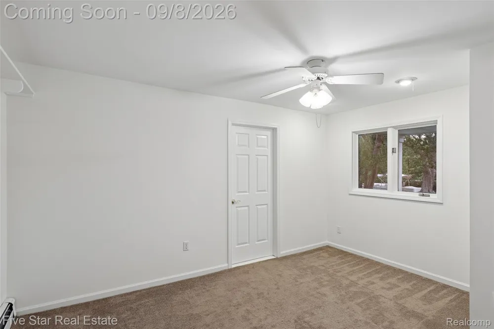 9045 Commerce Road Commerce Charter Township, MI 48382