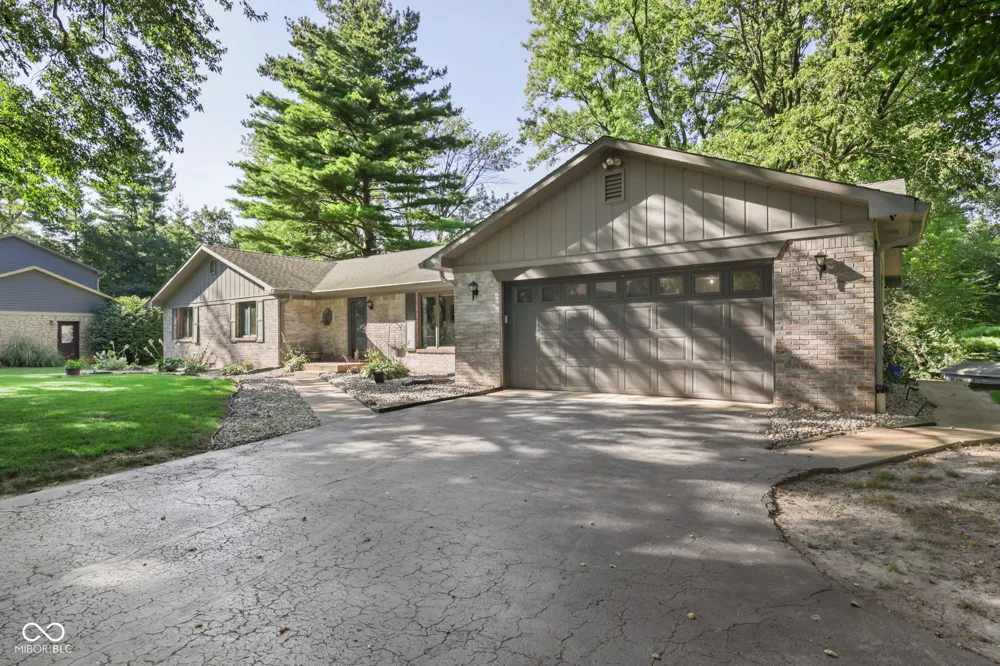 7094 Marstella Drive Brownsburg, IN 46112