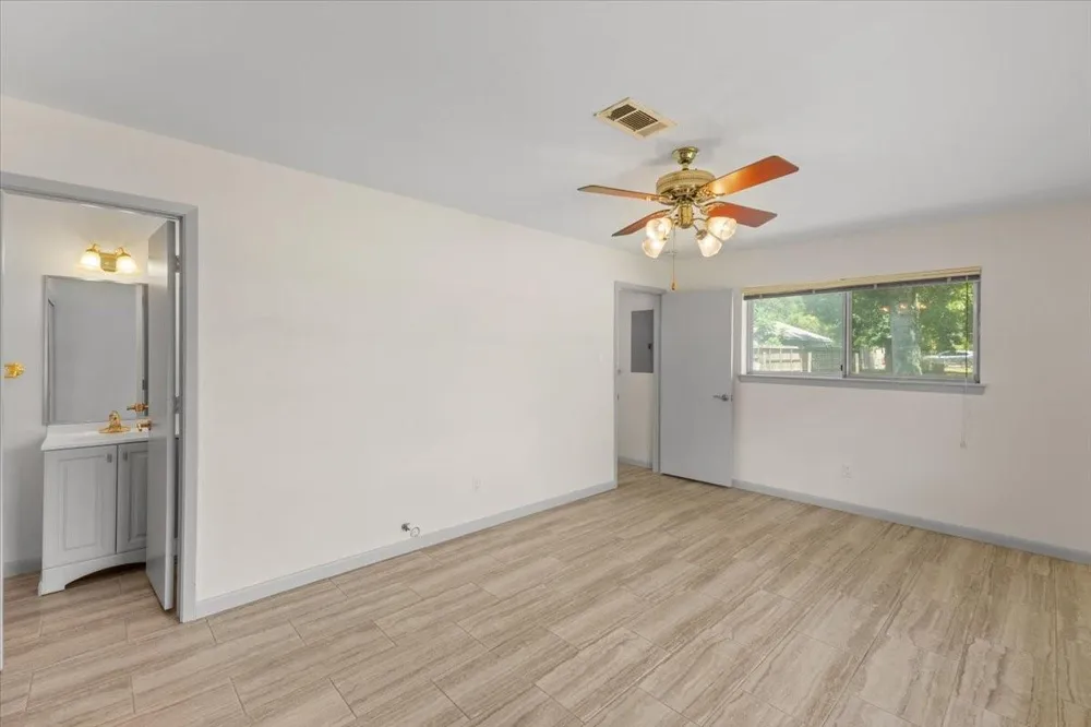 17310 Wellborne Road Pearland, TX 77584