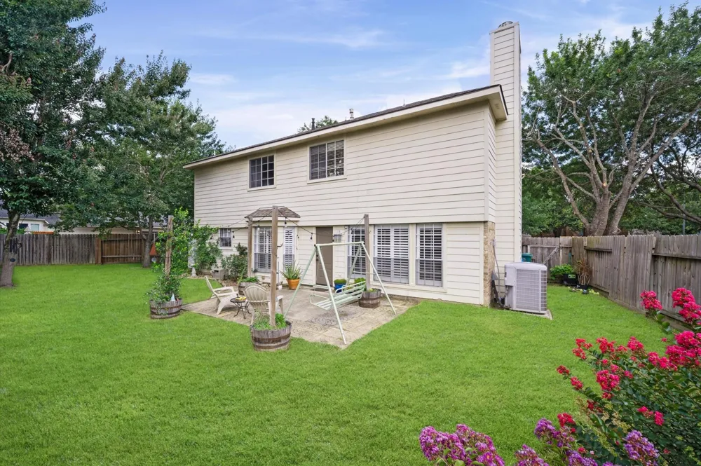 11906 Helene Court Pinehurst, TX 77362