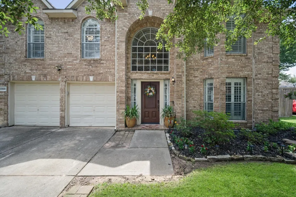 11906 Helene Court Pinehurst, TX 77362