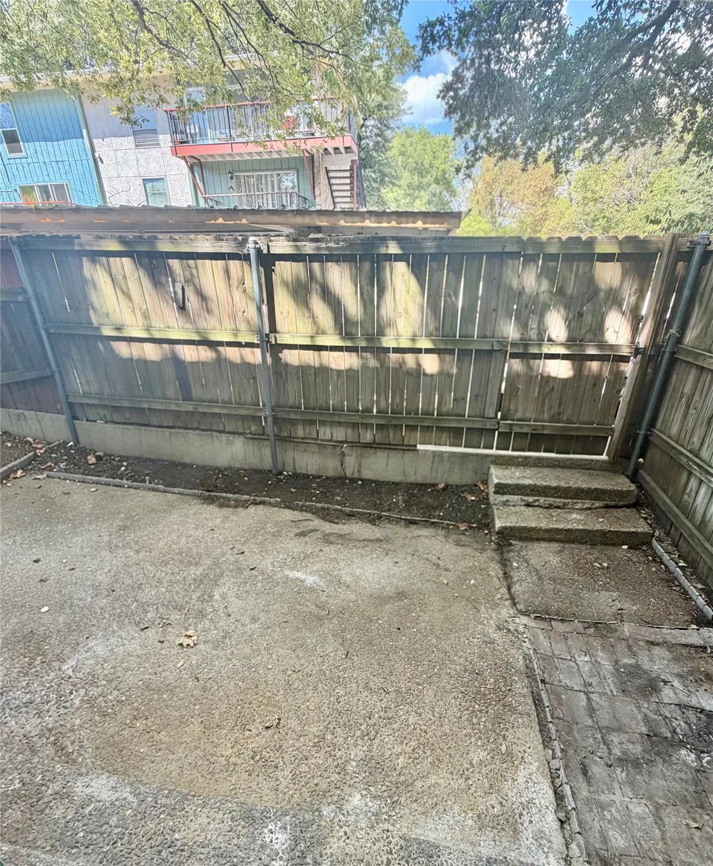 6620 Eastridge Drive #125 Dallas, TX 75231