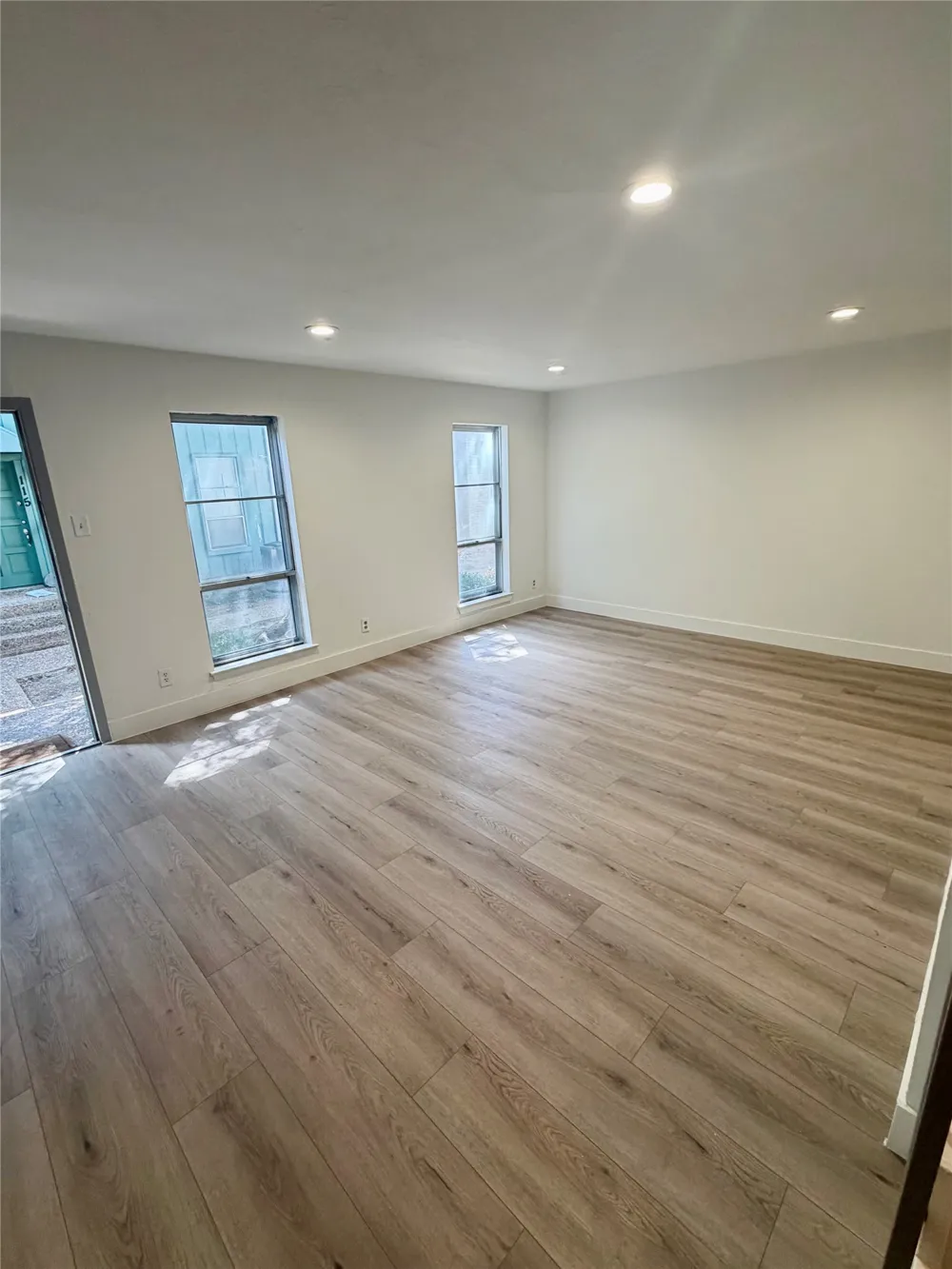6620 Eastridge Drive #125 Dallas, TX 75231