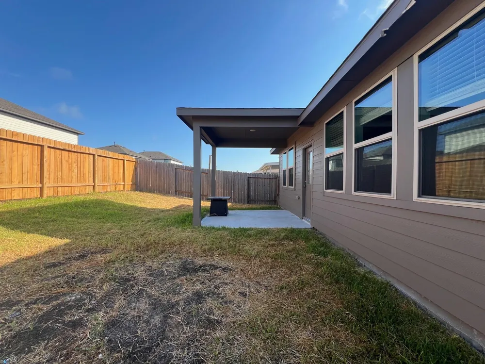 1131 Bluebonnet Trail Bellville, TX 77418