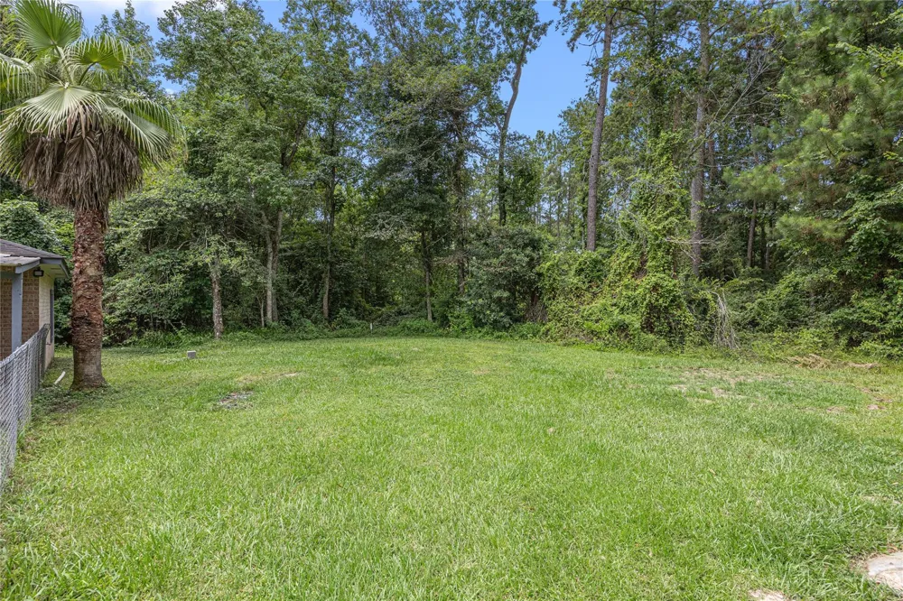 394 County Road 3378 Cleveland, TX 77327
