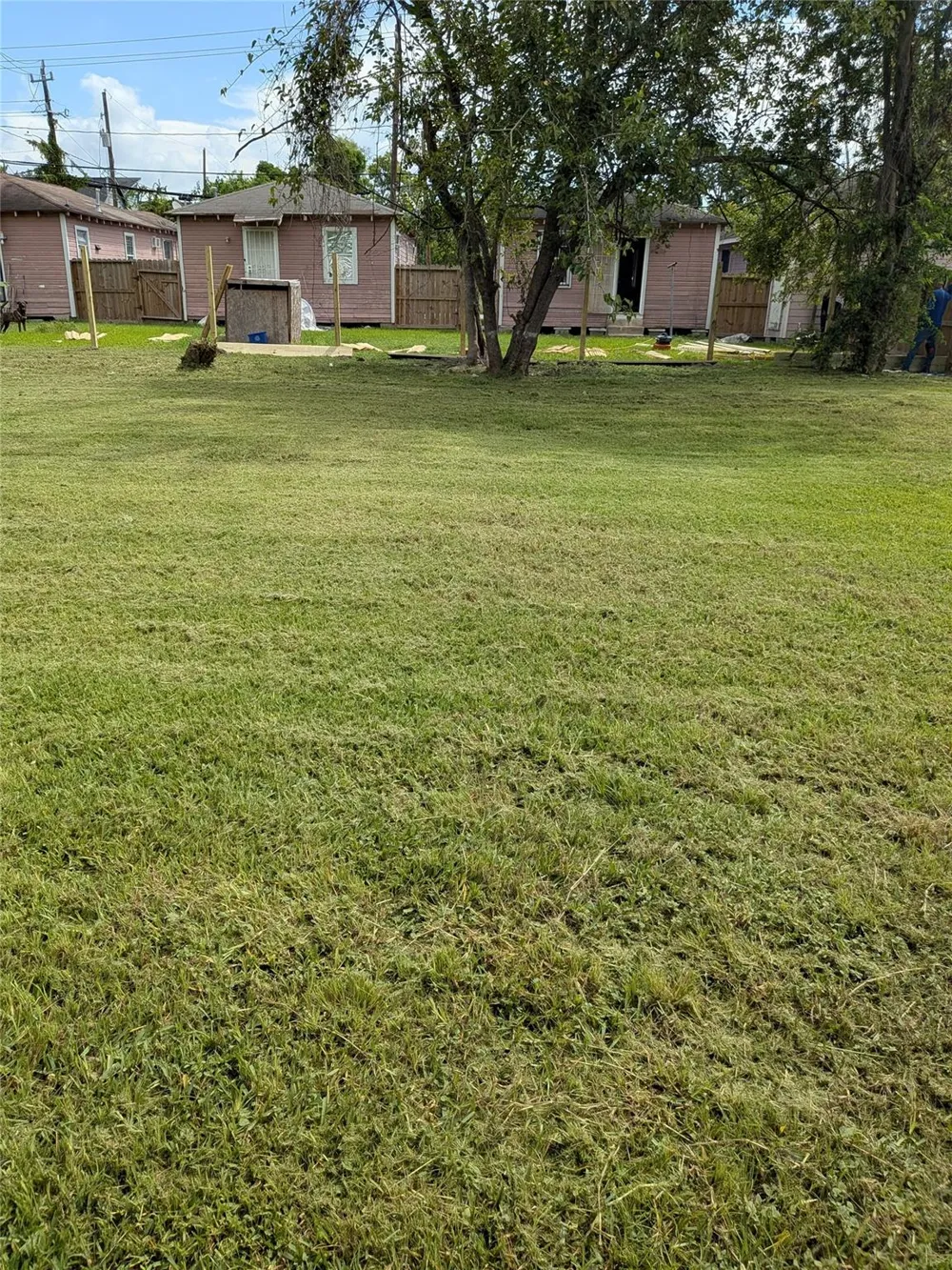 227 E 38th Street Houston, TX 77018