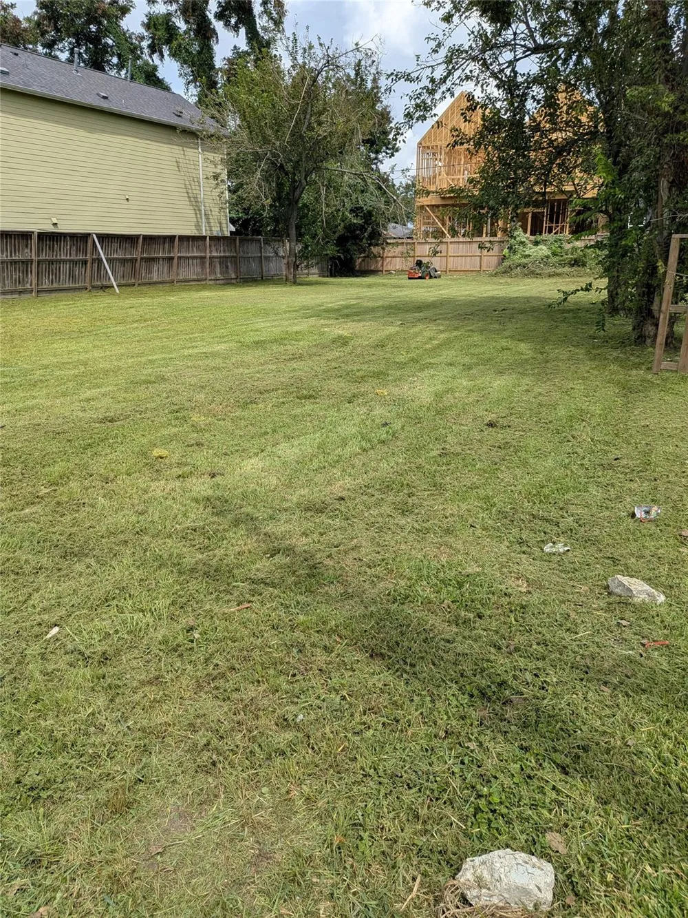 227 E 38th Street Houston, TX 77018