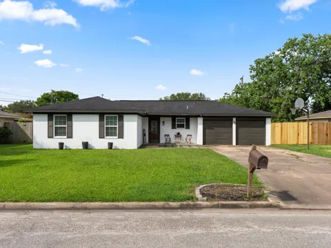 3832 Holly Glen Drive