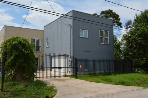 4711 Sayers Street #A