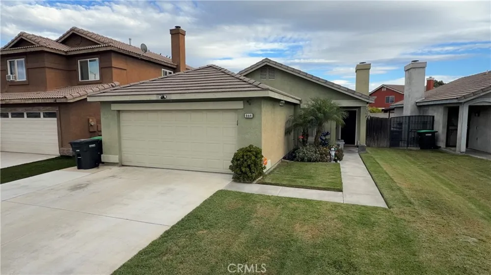 864 Award Colton, CA 92324