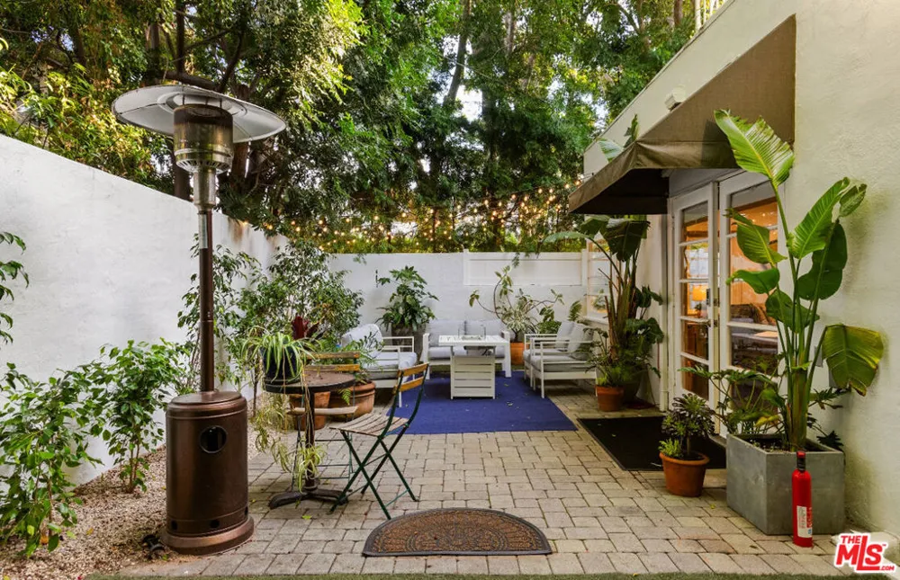 8467 Willoughby Avenue Los Angeles, CA 90069