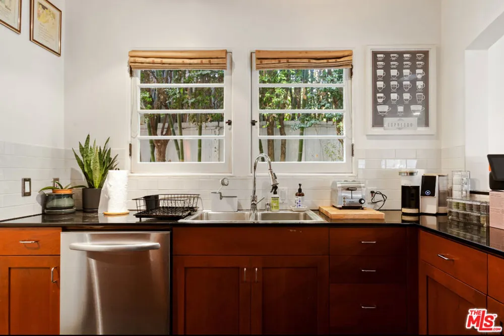 8467 Willoughby Avenue Los Angeles, CA 90069
