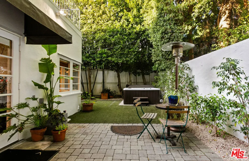 8467 Willoughby Avenue Los Angeles, CA 90069