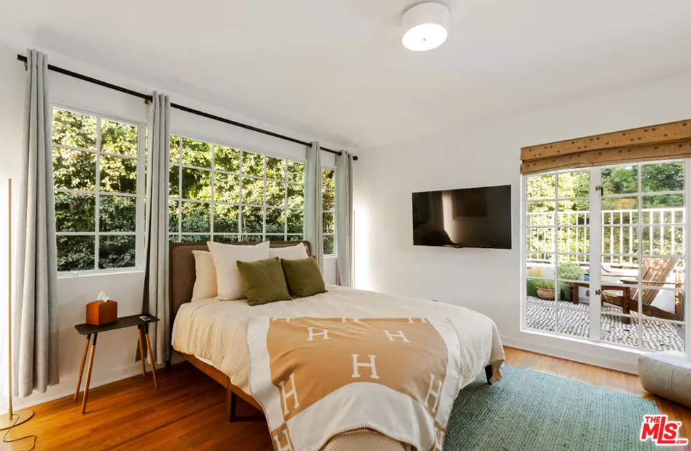 8467 Willoughby Avenue Los Angeles, CA 90069