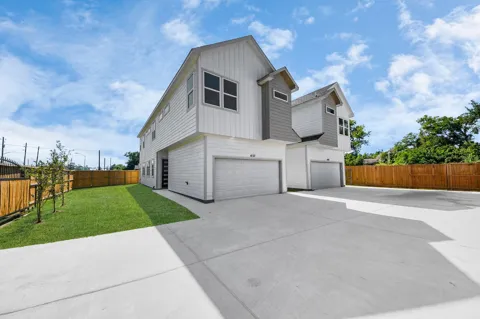 4133 E Toliver Street