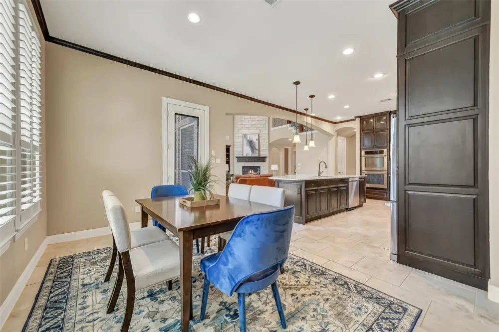 2204 Texoma Bend Lane Friendswood, TX 77546