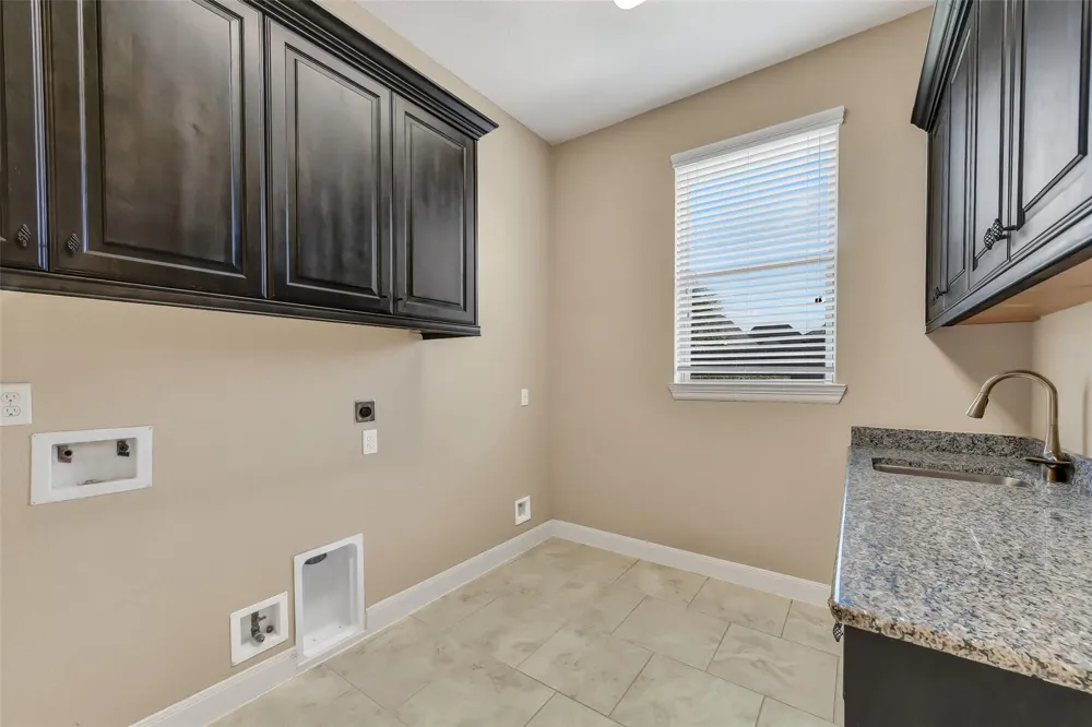 2204 Texoma Bend Lane Friendswood, TX 77546