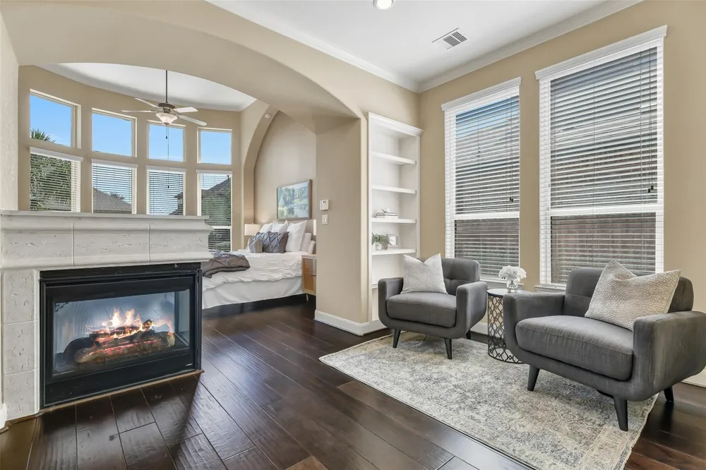 2204 Texoma Bend Lane Friendswood, TX 77546