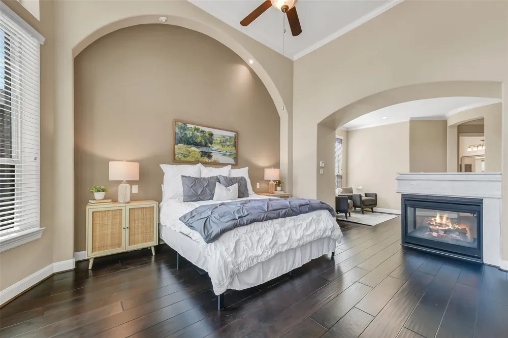 2204 Texoma Bend Lane Friendswood, TX 77546