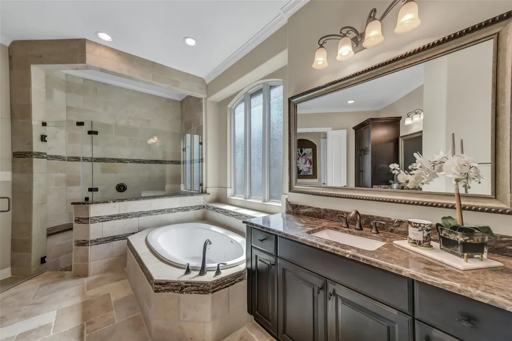 2204 Texoma Bend Lane Friendswood, TX 77546