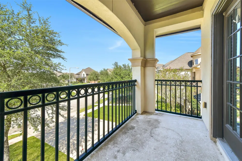 2204 Texoma Bend Lane Friendswood, TX 77546