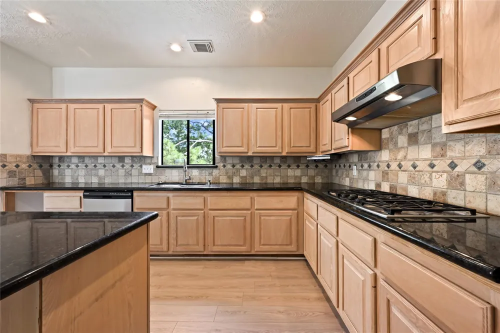 2607 Sailboat Drive Houston, TX 77058