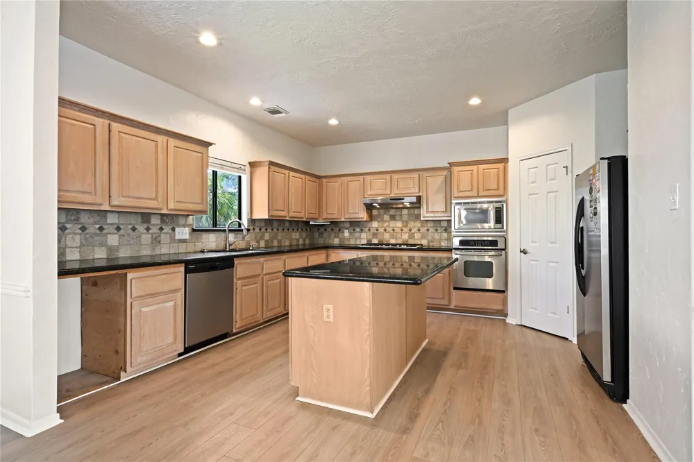 2607 Sailboat Drive Houston, TX 77058