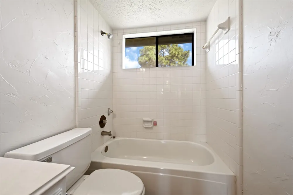 2607 Sailboat Drive Houston, TX 77058