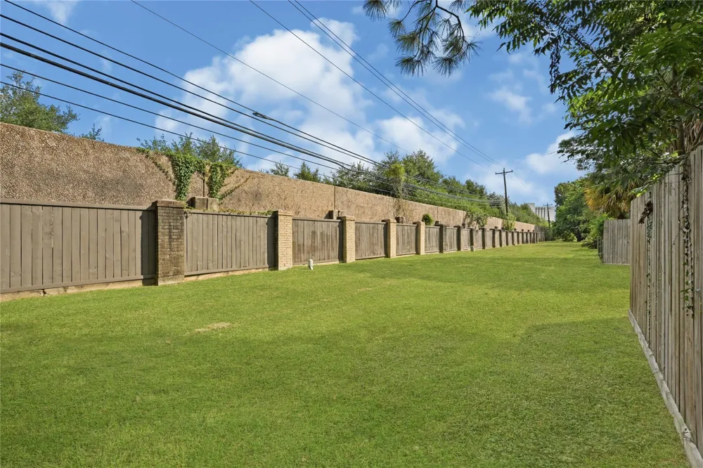 2607 Sailboat Drive Houston, TX 77058
