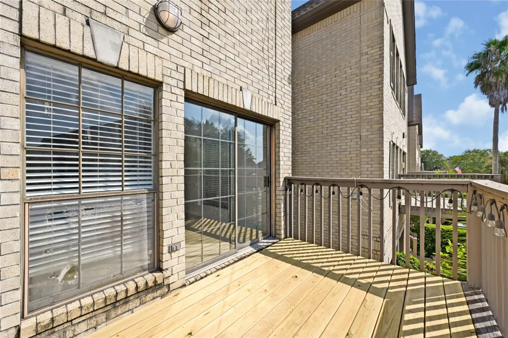 2607 Sailboat Drive Houston, TX 77058