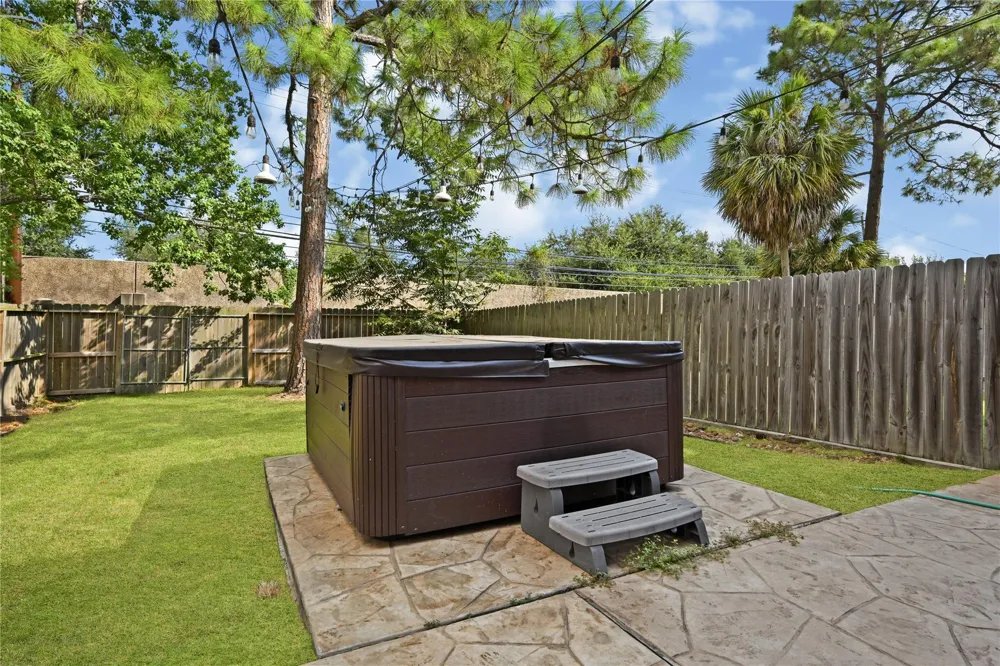 2607 Sailboat Drive Houston, TX 77058