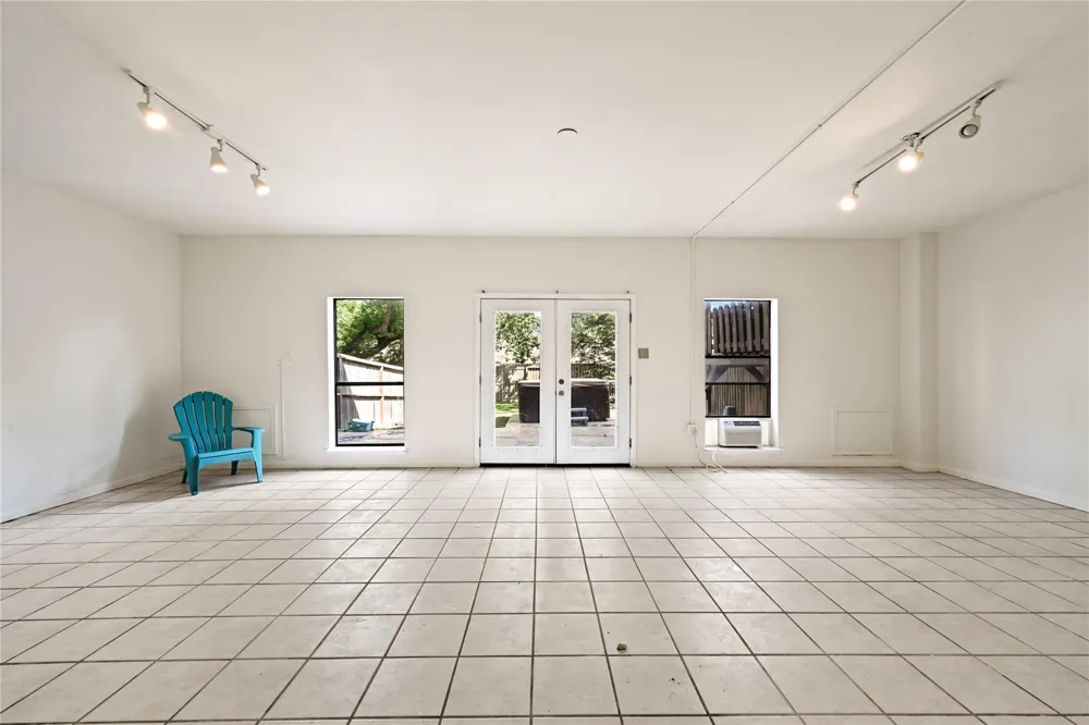2607 Sailboat Drive Houston, TX 77058