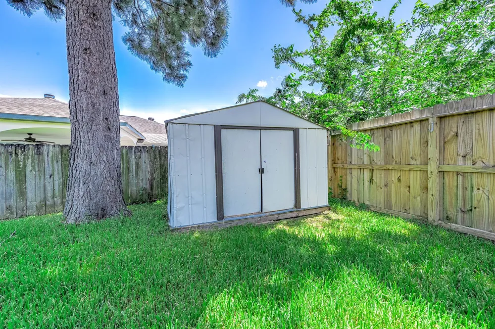 6526 Lynngate Drive Spring, TX 77373