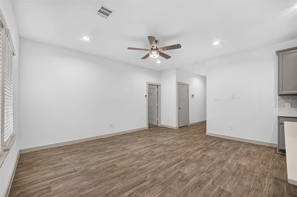 711 Boer Plains Drive Rosharon, TX 77583