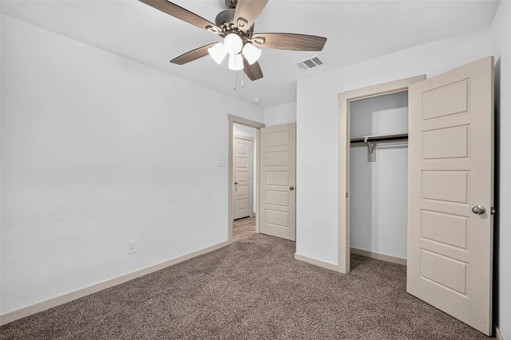 711 Boer Plains Drive Rosharon, TX 77583