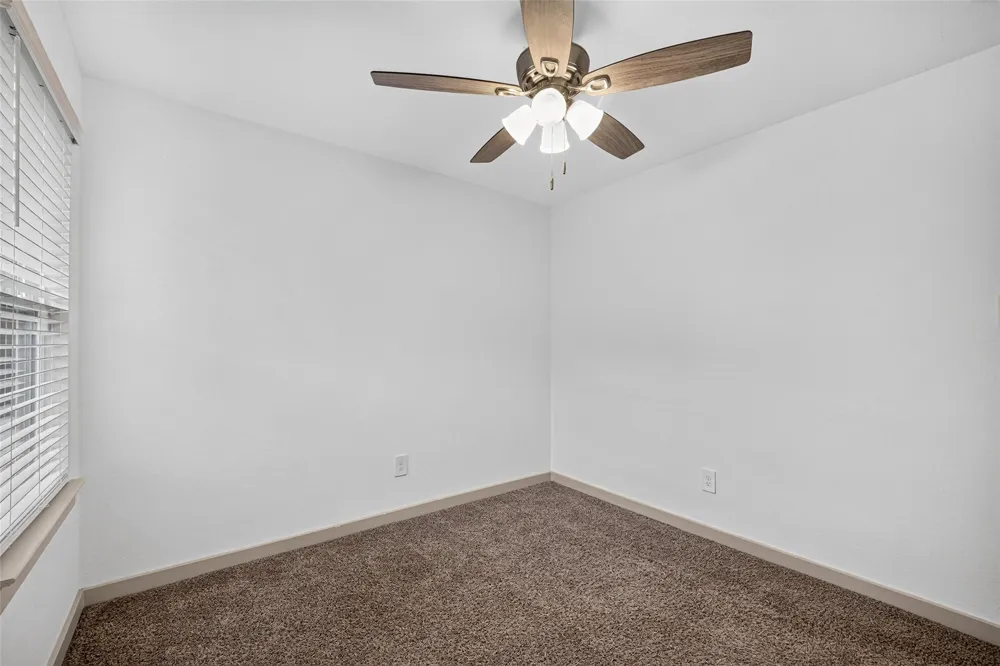 711 Boer Plains Drive Rosharon, TX 77583
