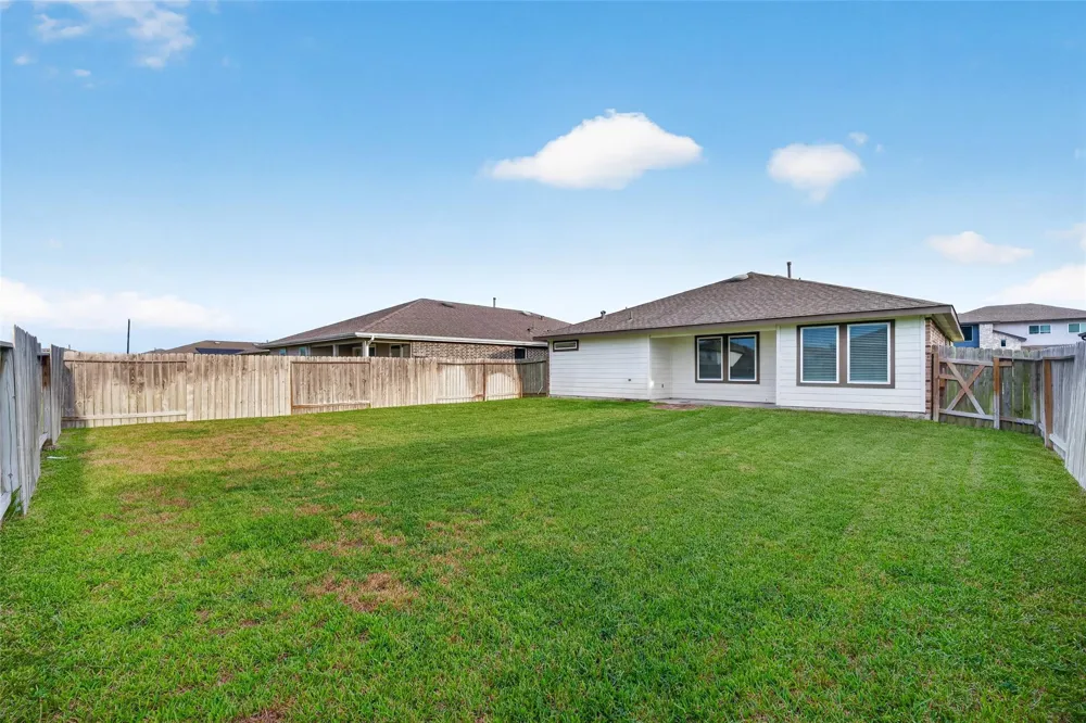 711 Boer Plains Drive Rosharon, TX 77583