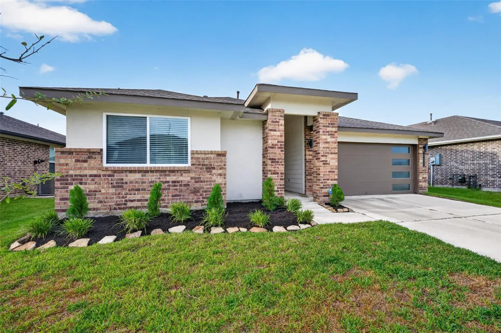 711 Boer Plains Drive Rosharon, TX 77583